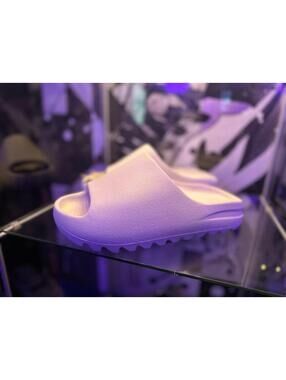 YZY Yeezy “Bone” Slide YS-01 SIZE:6 NEVER WORN
